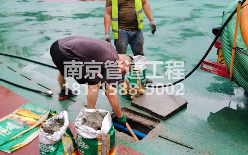 尧化新村管道清淤