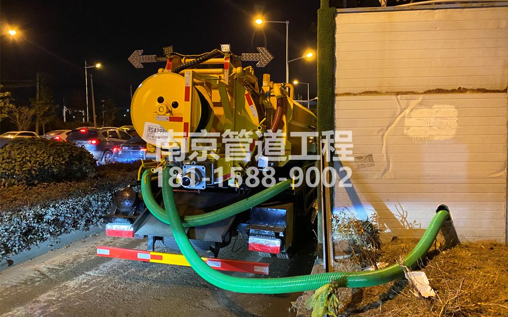 266尧化新村临时工地抽粪